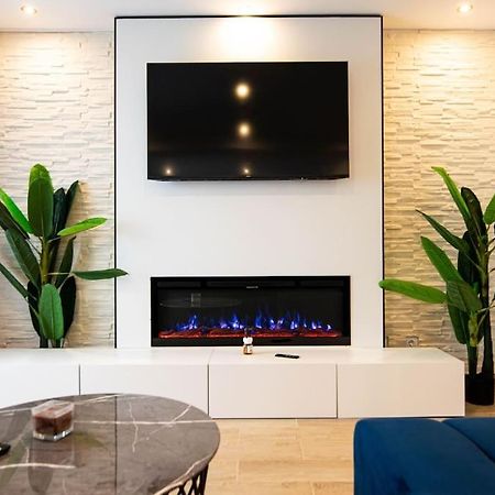 Ultra Central Luxury 3Br 2Bath Apt & Amazing Views 布加勒斯特 外观 照片
